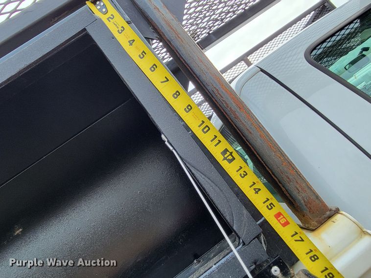 image for item LR9090 2012 Ford F550 Super Duty XL  utility / service truck