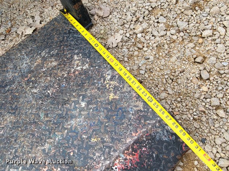 image for item LR9090 2012 Ford F550 Super Duty XL  utility / service truck