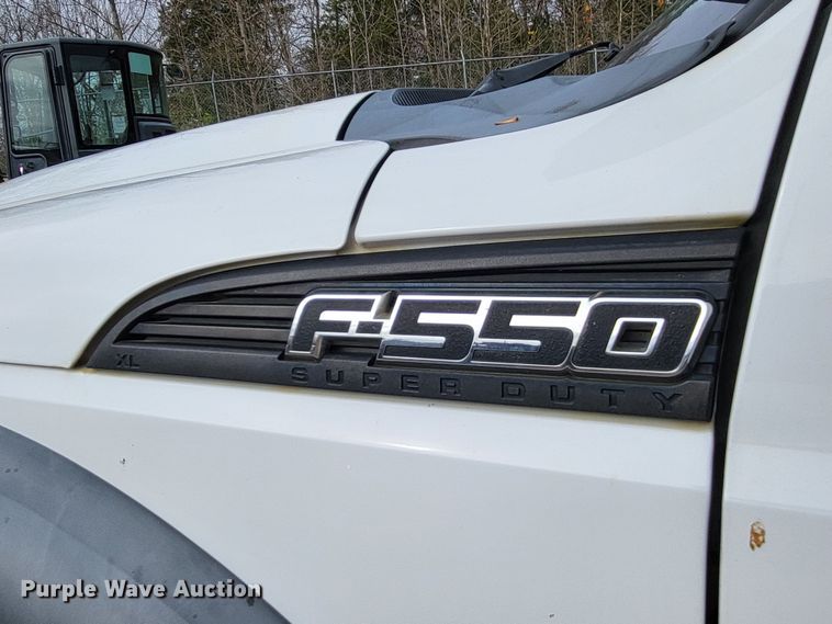 image for item LR9090 2012 Ford F550 Super Duty XL  utility / service truck