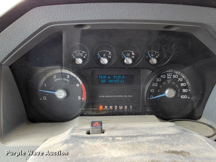 image for item LR9090 2012 Ford F550 Super Duty XL  utility / service truck