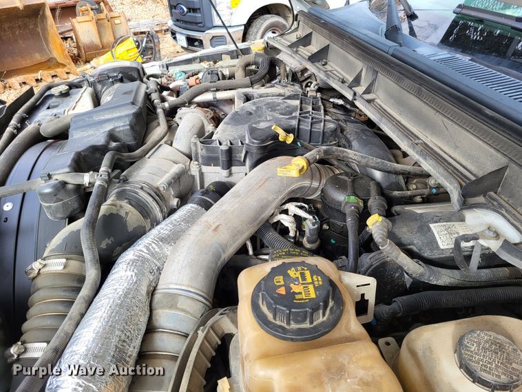 image for item LR9090 2012 Ford F550 Super Duty XL  utility / service truck