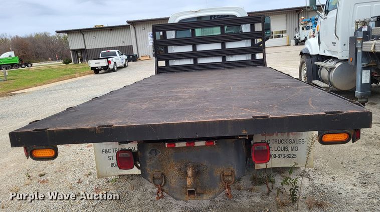 image for item LR9095 2003 Chevrolet C5500  flatbed truck
