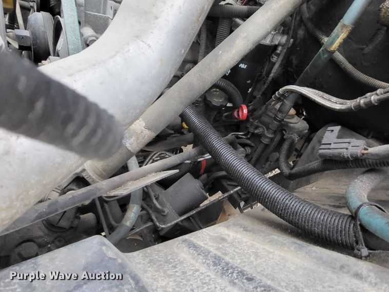 image for item LR9095 2003 Chevrolet C5500  flatbed truck