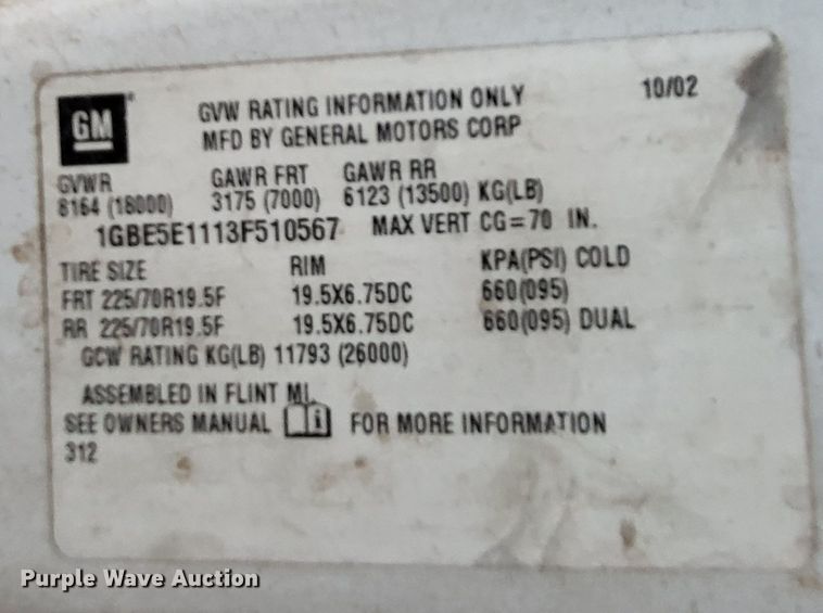 image for item LR9095 2003 Chevrolet C5500  flatbed truck