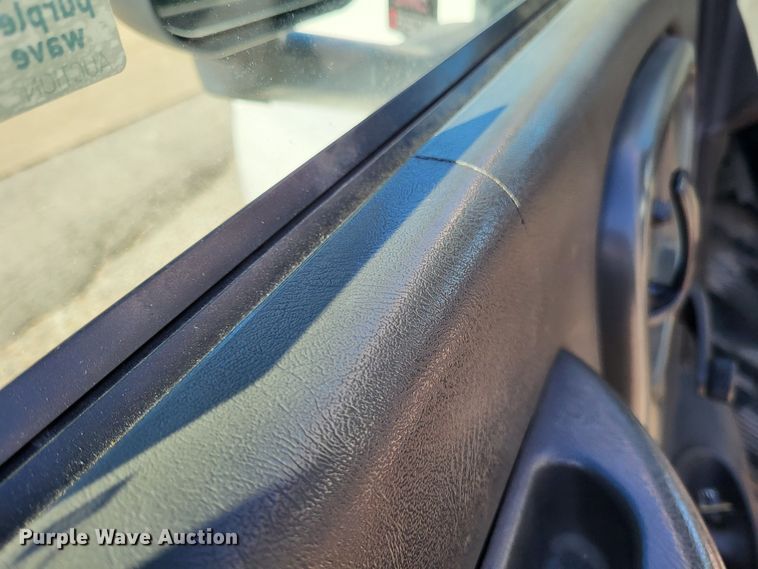 image for item LR9101 2005 GMC C5500  utility / service truck