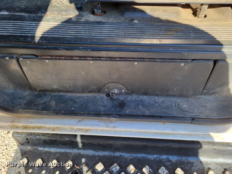 image for item LR9101 2005 GMC C5500  utility / service truck