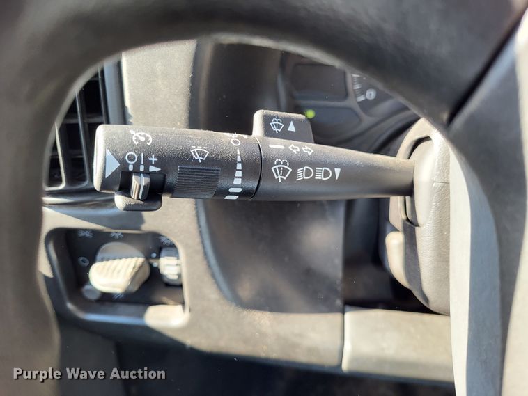 image for item LR9101 2005 GMC C5500  utility / service truck