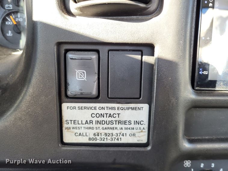 image for item LR9101 2005 GMC C5500  utility / service truck