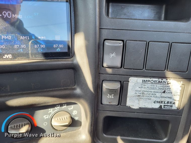 image for item LR9101 2005 GMC C5500  utility / service truck