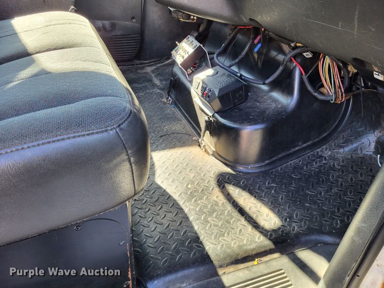 image for item LR9101 2005 GMC C5500  utility / service truck