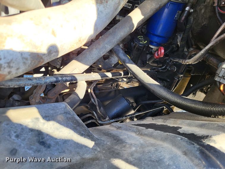 image for item LR9101 2005 GMC C5500  utility / service truck