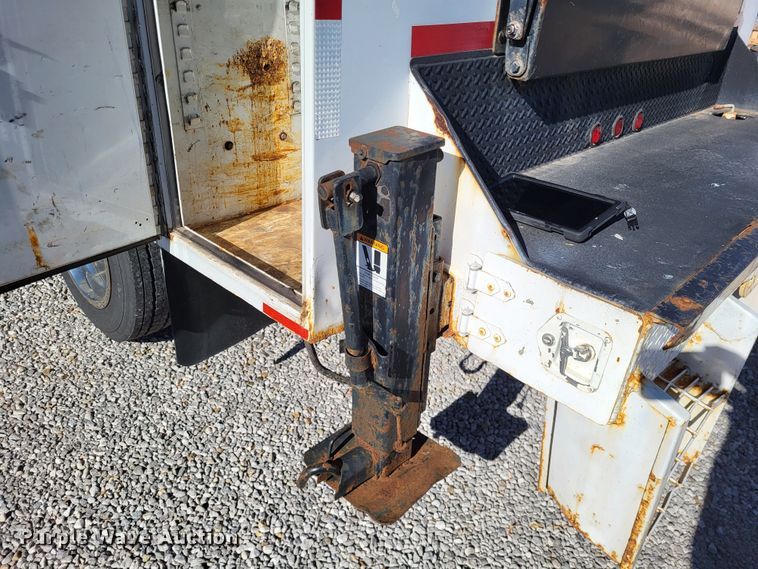 image for item LR9101 2005 GMC C5500  utility / service truck