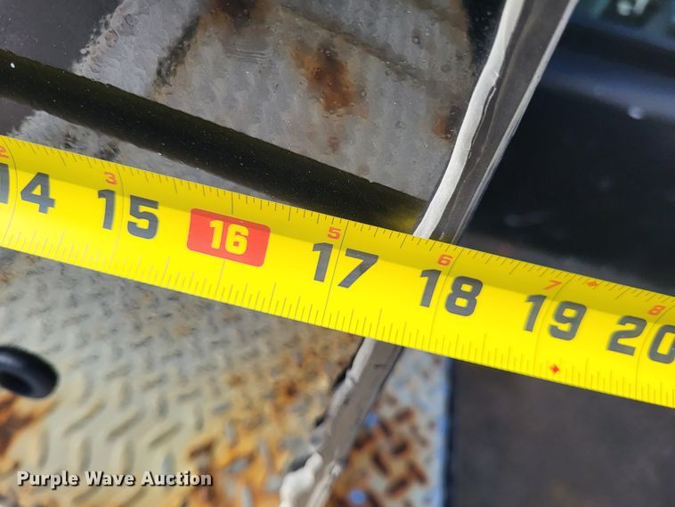 image for item LR9101 2005 GMC C5500  utility / service truck