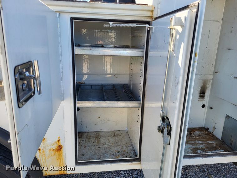 image for item LR9101 2005 GMC C5500  utility / service truck