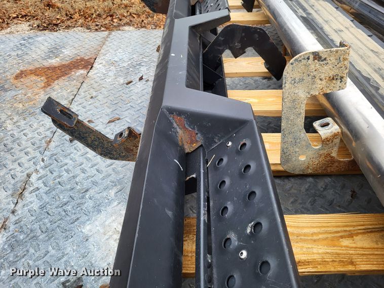 image for item LR9105 (4) sets of running boards