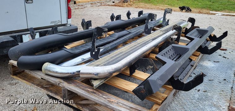 image for item LR9105 (4) sets of running boards