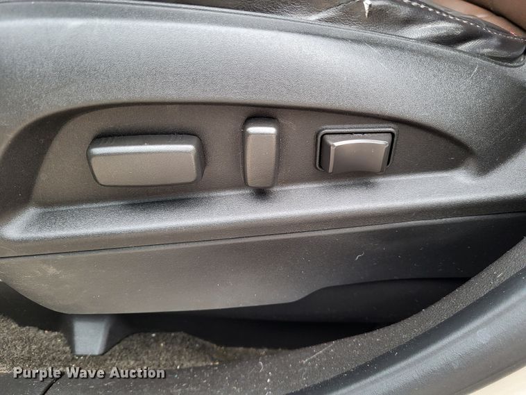 image for item LR9132 2010 Chevrolet Equinox LTZ  SUV