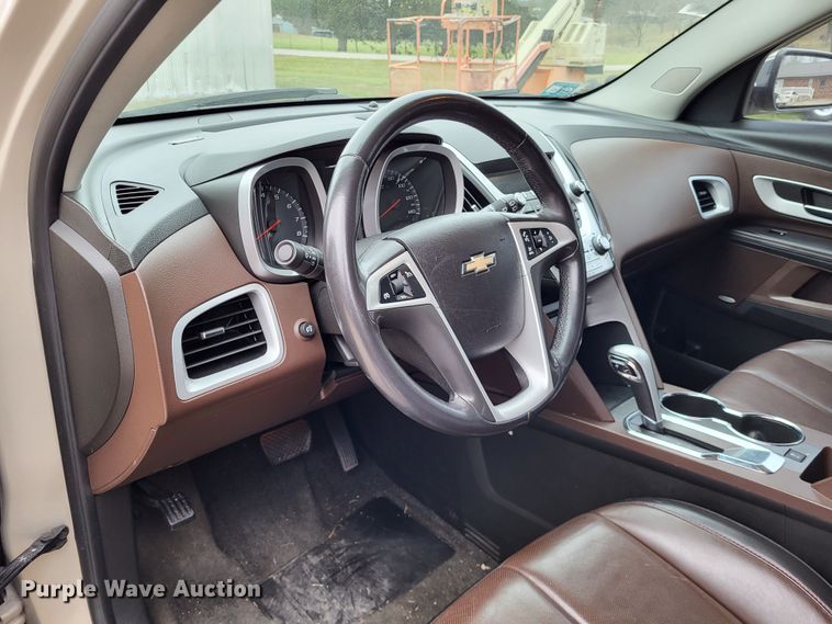 image for item LR9132 2010 Chevrolet Equinox LTZ  SUV