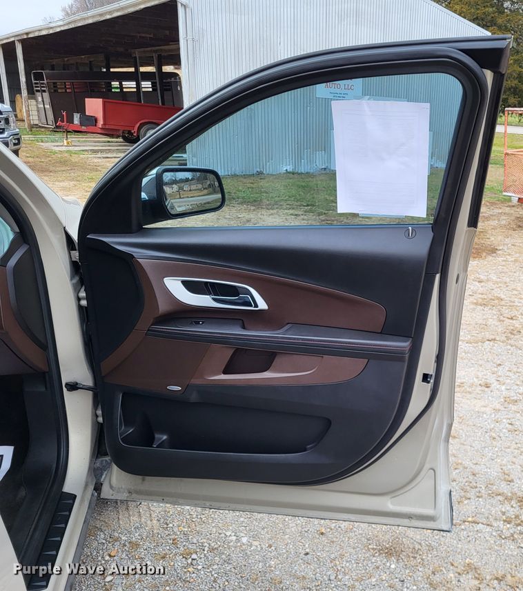 image for item LR9132 2010 Chevrolet Equinox LTZ  SUV