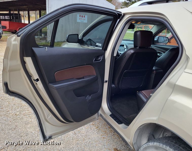 image for item LR9132 2010 Chevrolet Equinox LTZ  SUV