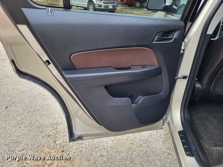 image for item LR9132 2010 Chevrolet Equinox LTZ  SUV