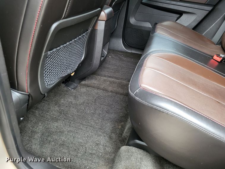 image for item LR9132 2010 Chevrolet Equinox LTZ  SUV