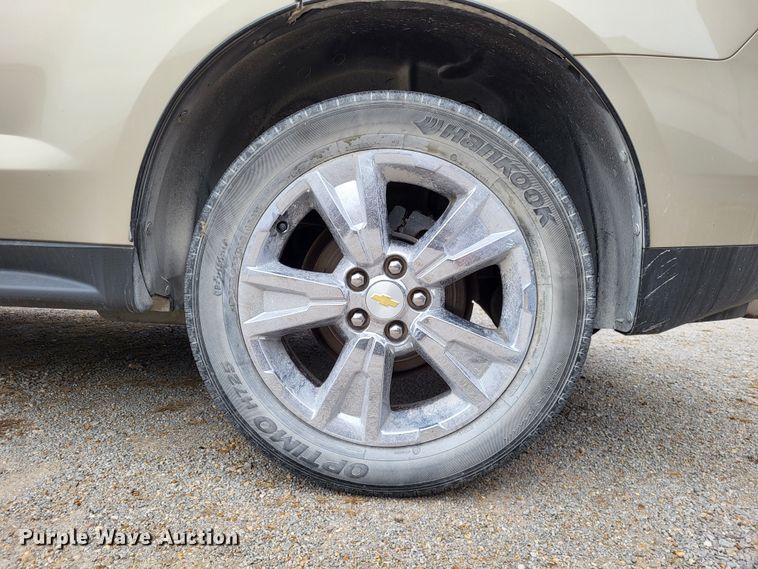 image for item LR9132 2010 Chevrolet Equinox LTZ  SUV