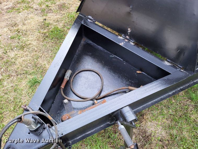 image for item LR9134 1994 Shop built  equipment trailer