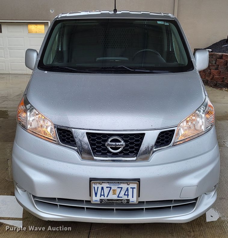 image for item LR9137 2015 Nissan NV200 SV  van