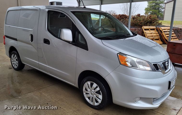 image for item LR9137 2015 Nissan NV200 SV  van