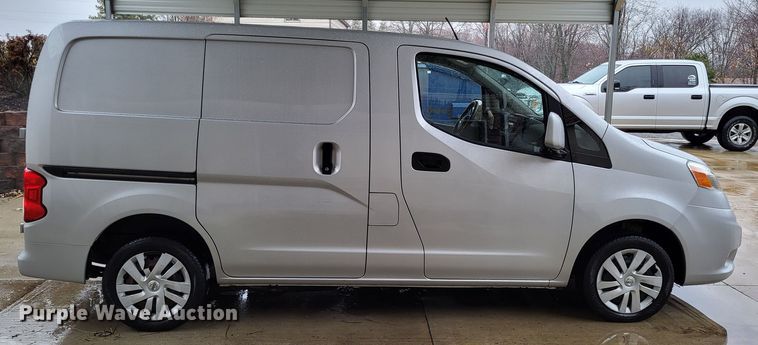 image for item LR9137 2015 Nissan NV200 SV  van