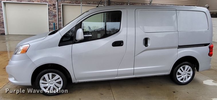 image for item LR9137 2015 Nissan NV200 SV  van
