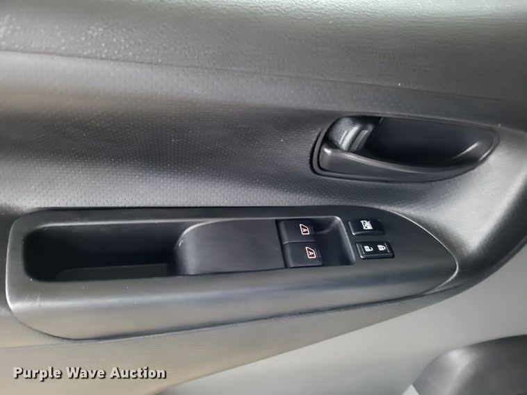 image for item LR9137 2015 Nissan NV200 SV  van