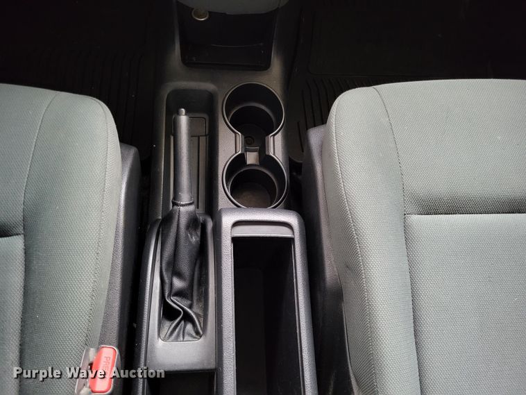 image for item LR9137 2015 Nissan NV200 SV  van