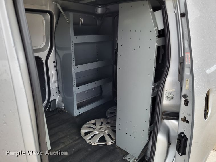 image for item LR9137 2015 Nissan NV200 SV  van