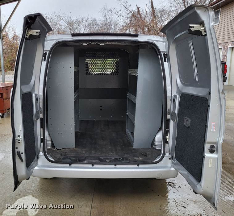 image for item LR9137 2015 Nissan NV200 SV  van