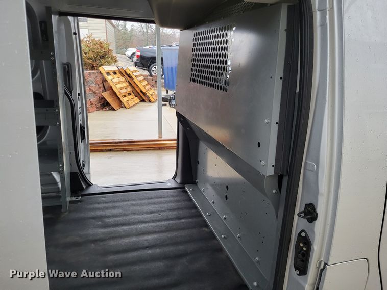 image for item LR9137 2015 Nissan NV200 SV  van