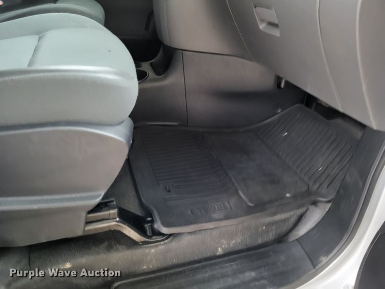 image for item LR9137 2015 Nissan NV200 SV  van