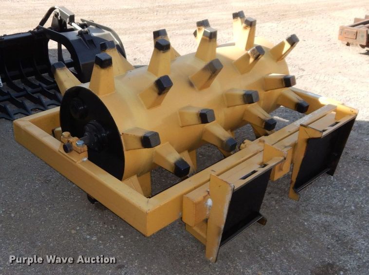 image for item LY9165 Skid steer sheepsfoot roller