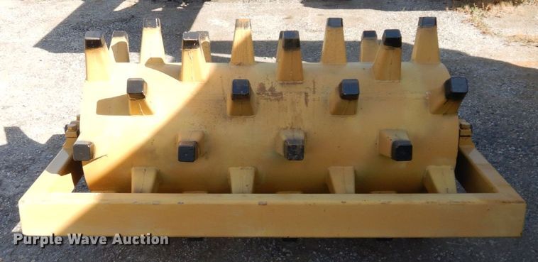 image for item LY9165 Skid steer sheepsfoot roller