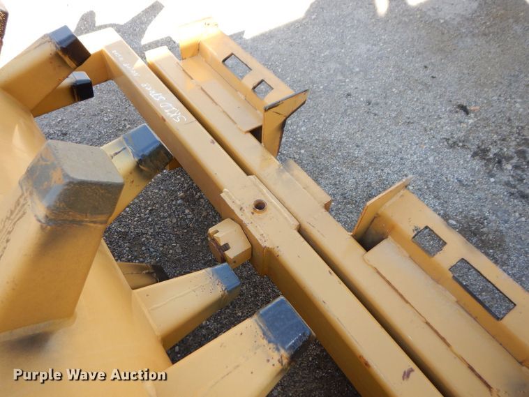 image for item LY9165 Skid steer sheepsfoot roller