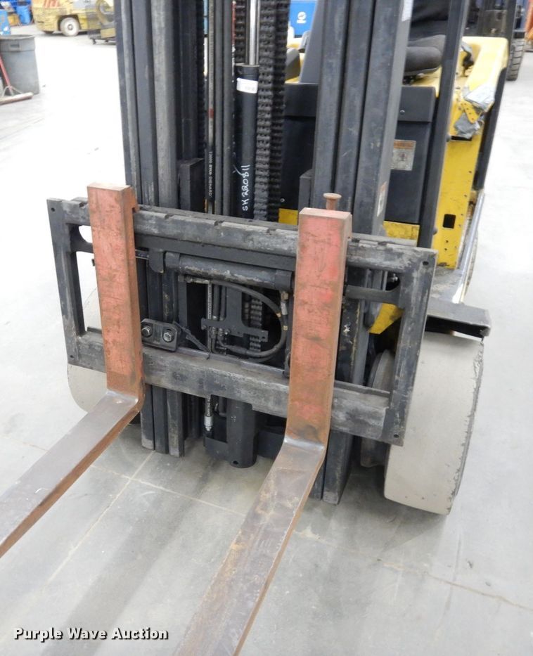 image for item LY9246 Yale ERC065RGN48TE098  forklift