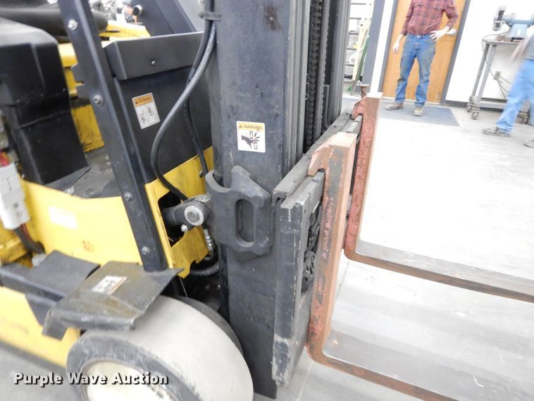 image for item LY9246 Yale ERC065RGN48TE098  forklift