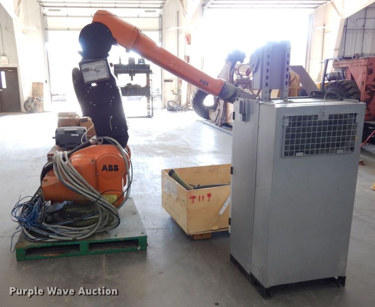 image for item LY9265 ABB AS Robotics T00F11B13V13H13  painting robot