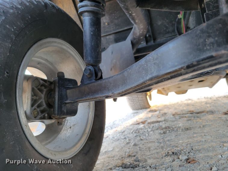 image for item LY9804 Yamaha  golf cart