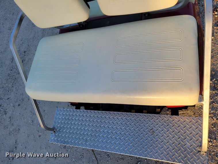 image for item LY9804 Yamaha  golf cart