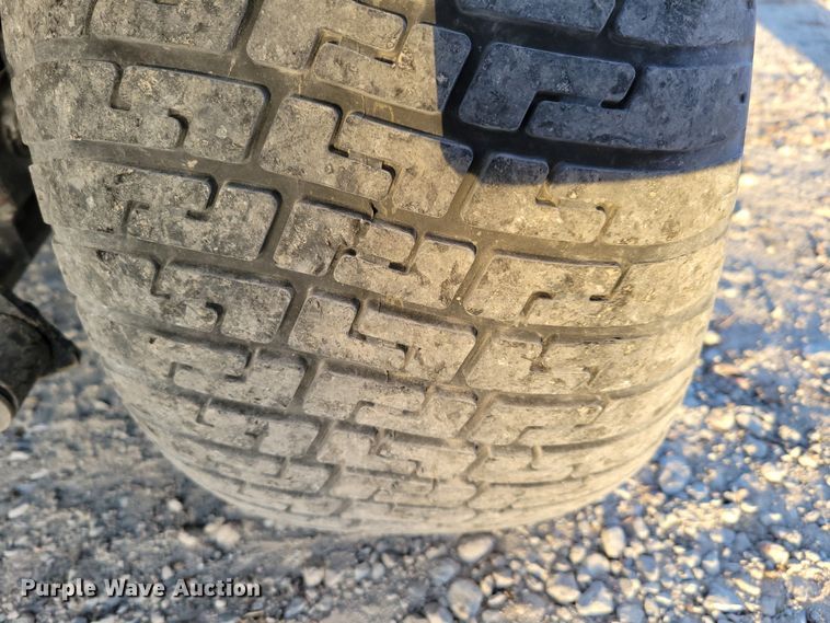 image for item LY9804 Yamaha  golf cart