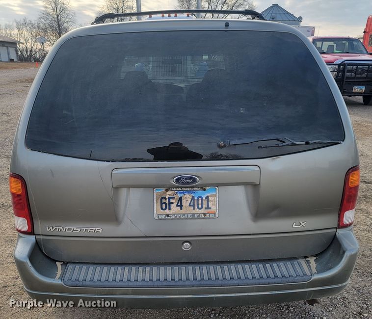 image for item ME9603 2002 Ford Windstar LX  van