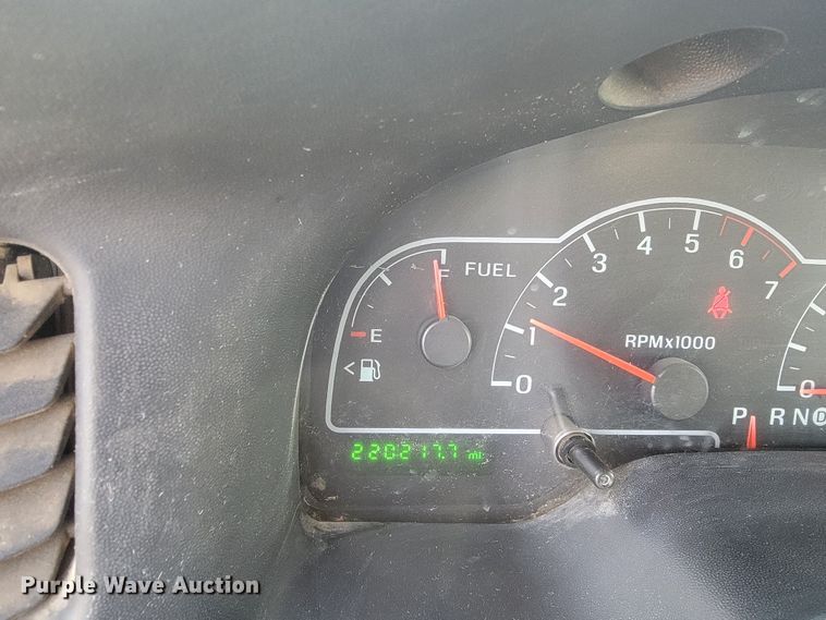 image for item ME9603 2002 Ford Windstar LX  van