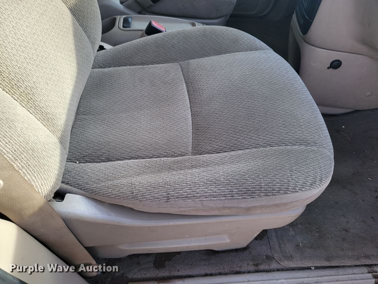 image for item ME9603 2002 Ford Windstar LX  van